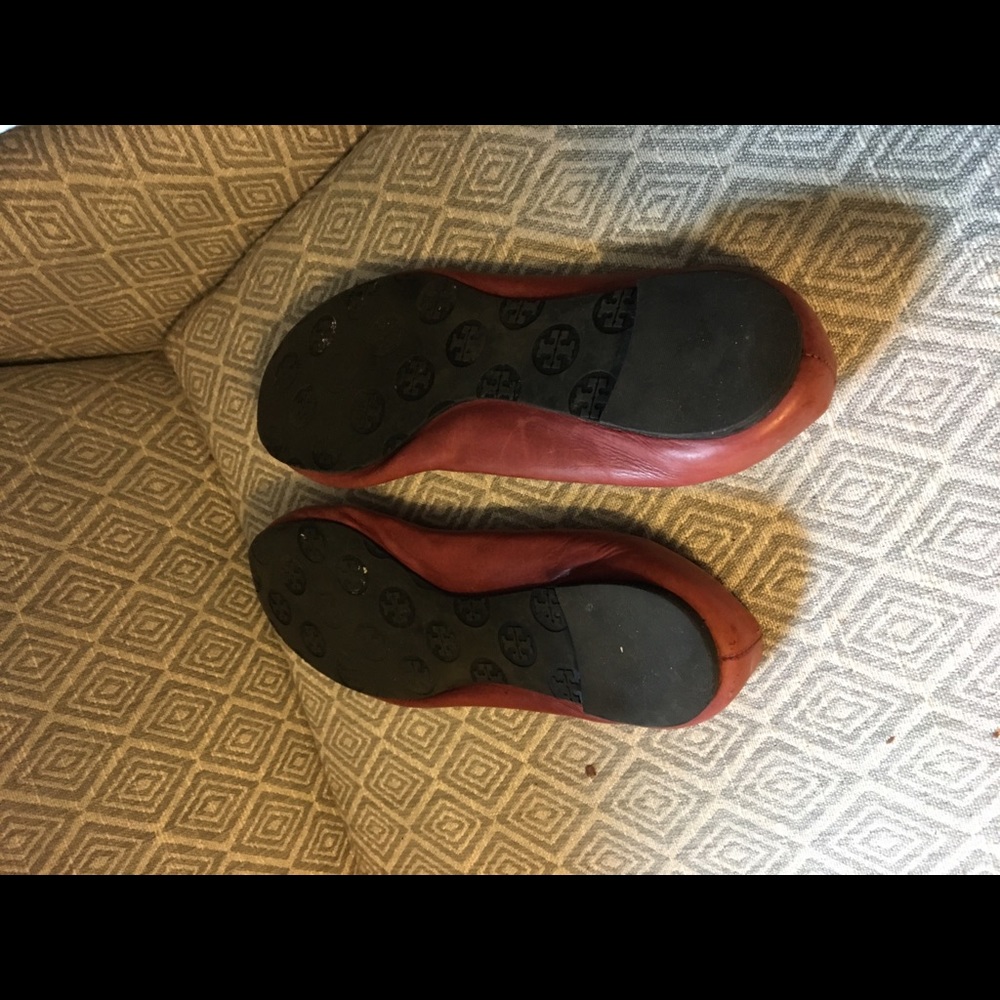 Tory Burch Cranberry Reva Flats 8 - Picture 5 of 5